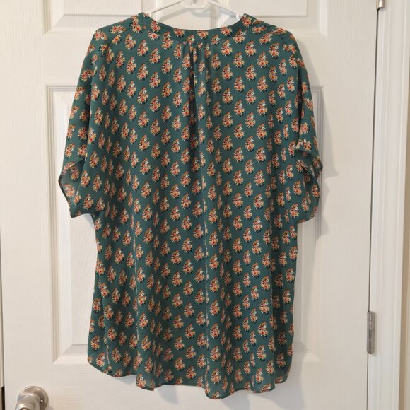 CAbi Stevie Blouse Green Floral Short Sleeve Top Style 3252 Size XL - Picture 2 of 4